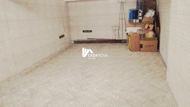 Casa de 03 quartos e 03 vagas no Caiçara