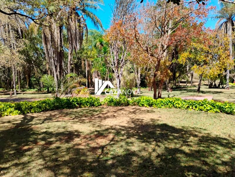 Cazanova Imóveis vende esta residência espetacular no Condomínio Jardins de Macaúbas, em Funilândia