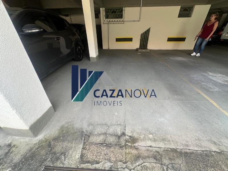 Apartamento três quartos B. Caiçara